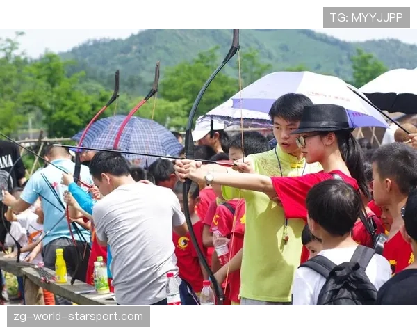 射箭等待时的闭目养神：与世界隔绝，射箭射箭